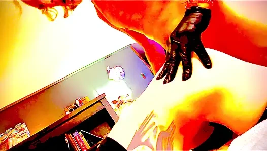 Istri nakal pengen dientot sama kontol besar