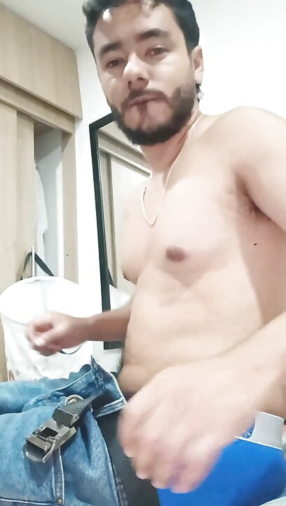 Masturbation with Lots of Moaning and Dirty Talk in Spanish