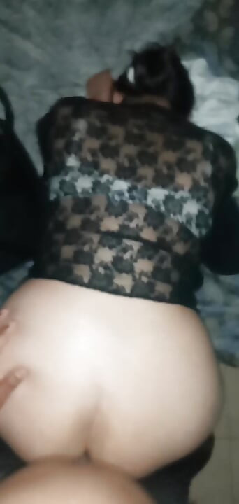 Empregada em quatro eu coloco meu pau nela