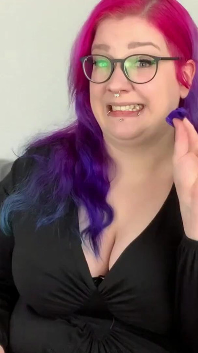 Balloon : Blow to Pop with German Goth Abby Strange - Looner | Clip 1