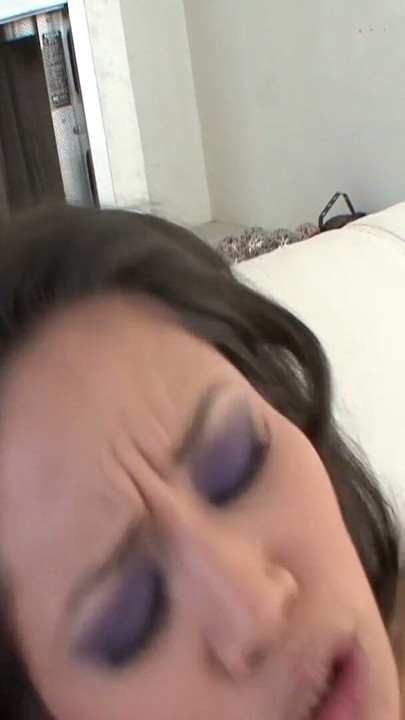Deepthroat and Facial Cumshot – Jessica Bangkok | Clip 1