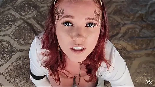 Fickende stiefmutters BFF auf halloween-party