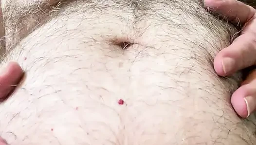 Koç Karl senin için karnını ovuyor 6963