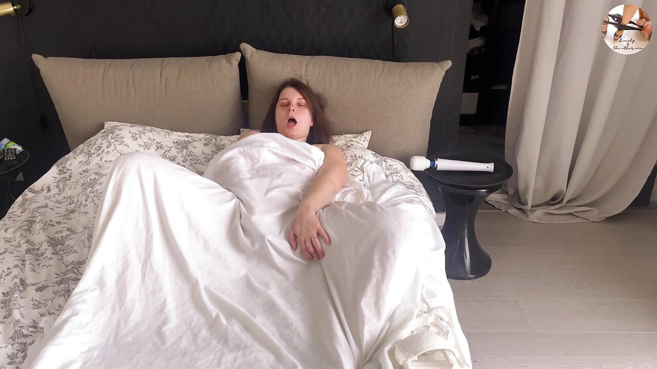 Home Alone Masturbating Pussy Play Under the Sheets
