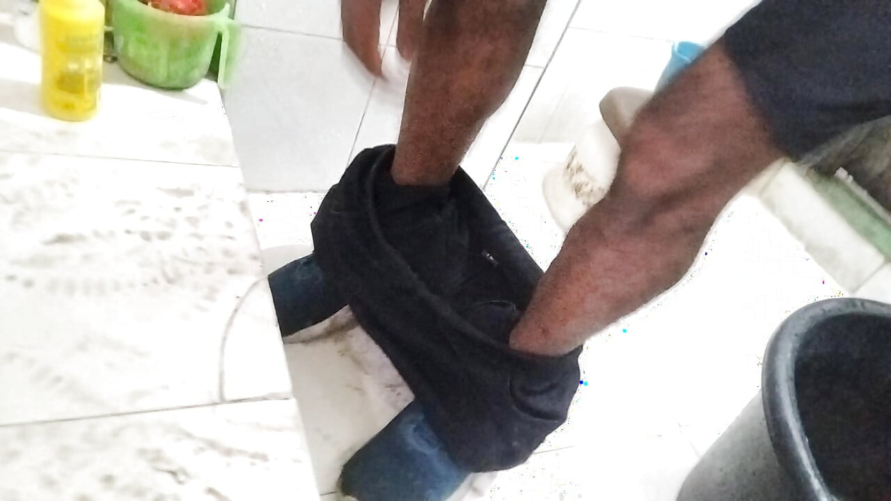 Desi gay fuck with bathroom in hand