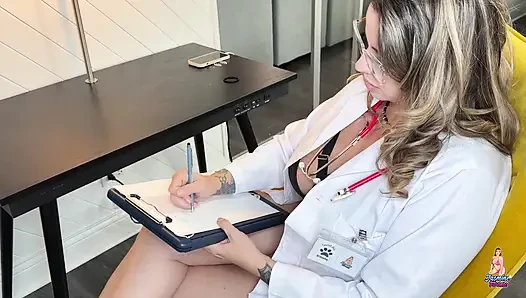 Ateşli veteriner tanrıçası yaramaz goodboipup'un derin şifa seansı ile sikiş dürtülerini evcilleştiriyor