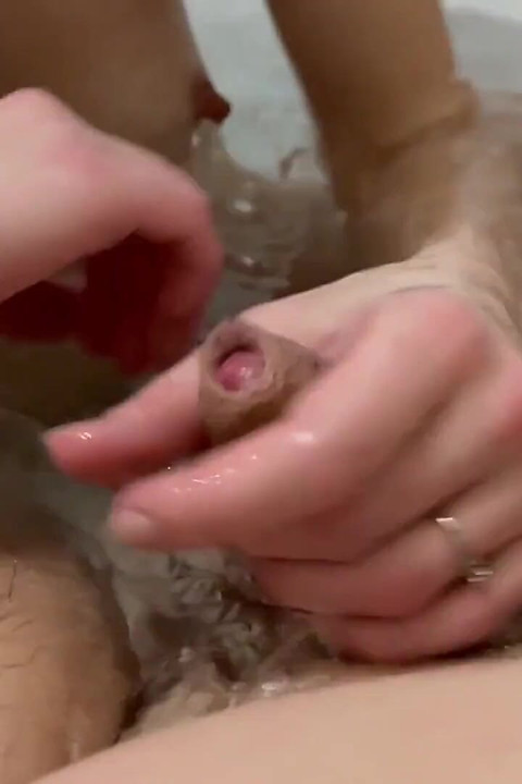We share with you a little moment during our romantic bath