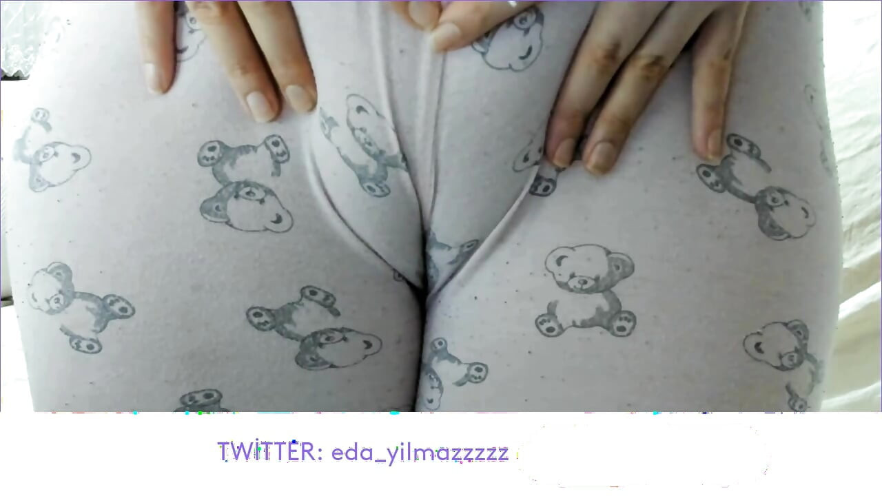CAMELTOE- SWOLLEN PUSSY- PUSSY IN PAJAMAS