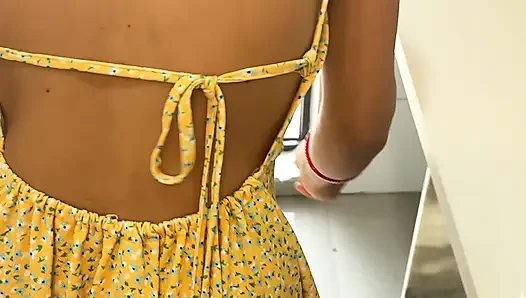 Closeup Outdoor Public Risky  Hot Indian Bengali desi bhabhi getting fucked on a hotel balcony at Mumbai