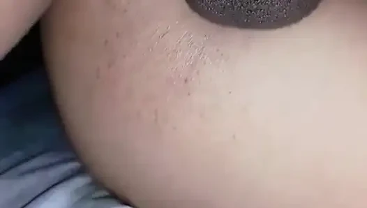 Kıllı amcığımı vibratörle oynadım
