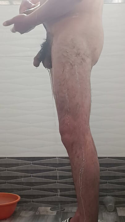 거품, 발기, 그리고 샤워 속의 쾌락