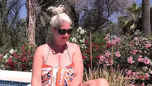 Meeting Hot Mature MILF Maggie Moon at the Hotel Pool