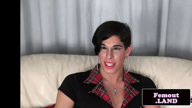 Crossdressing tranny playing with her dick