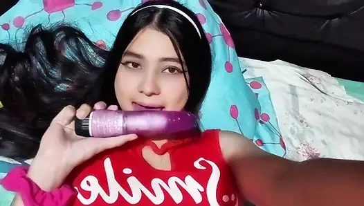 Die pornodarstellerin macht einen Videoanruf mit einem fan aus Kolumbien