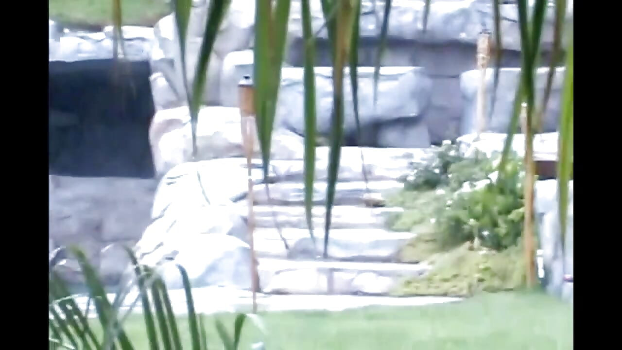 Teen bẩn thỉu phun nước vào bạn