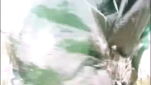 Cewek itu ngidam dientot di luar ruangan