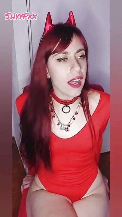 Shyyfxx atrapada teniendo sexo ¡Mis experiencias más embarazosas jamás contadas!