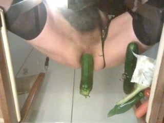 Zielone zabawki dla crossdressera