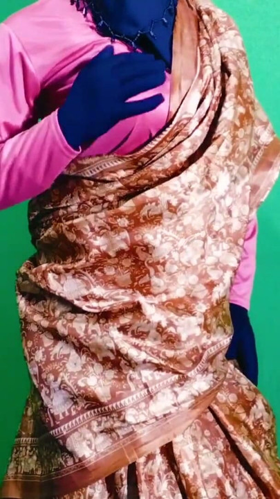 Sex with friend's wife wearing a very beautiful and sexy saree | Clip 2