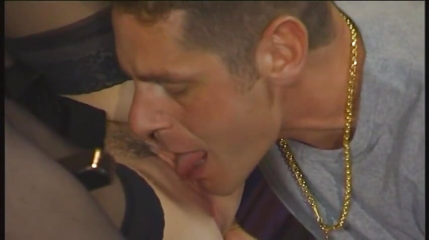 Watch babe with beauty mark suck a cock