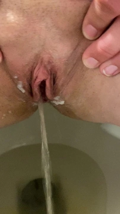 CREAMPIE PISS