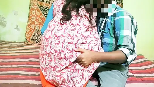 Bangladeşli genç adam amcamın evinde iki teyzeyi sikiyor net Bengalce ses kaydıyla.