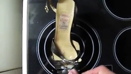 Cum üzerinde sandal
