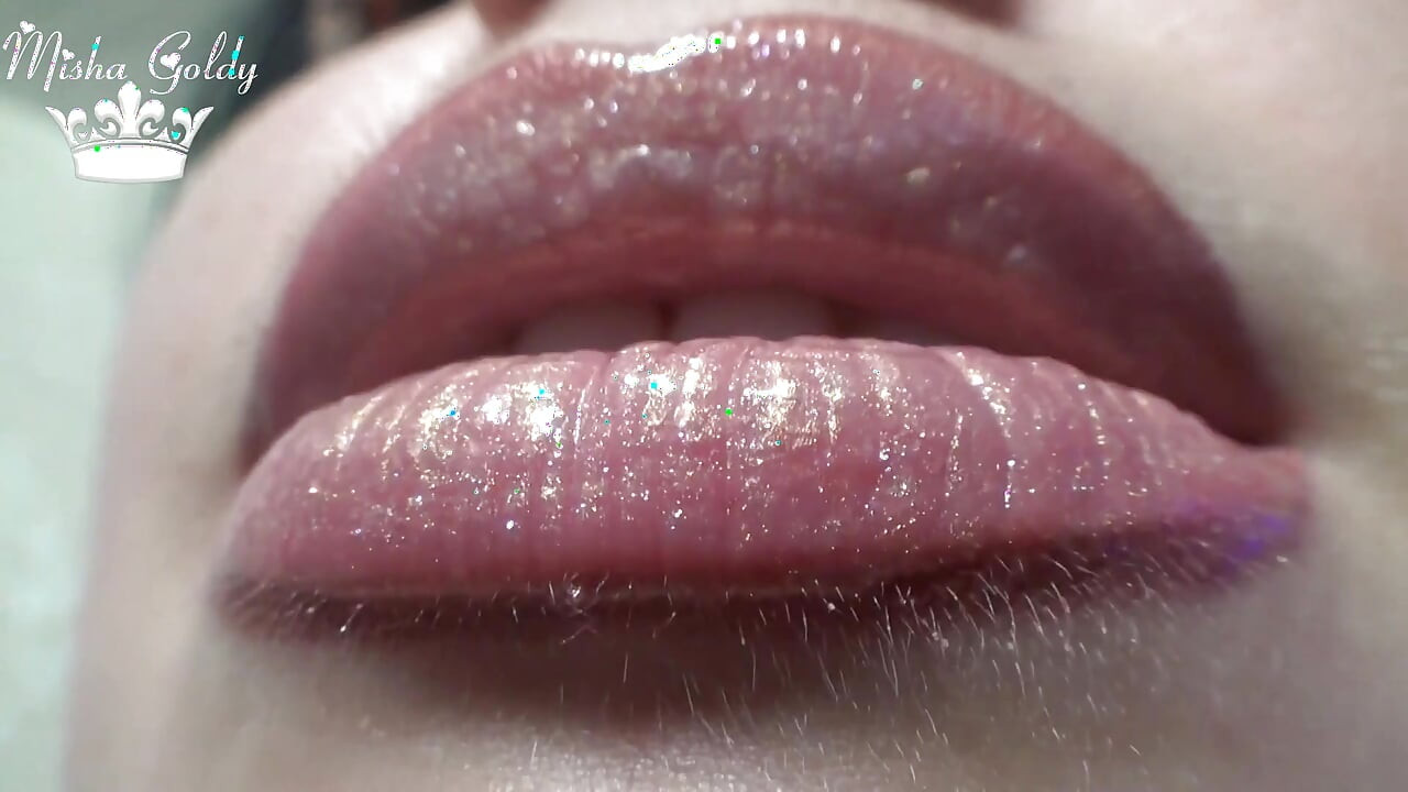 Lip gloss fetish & worship