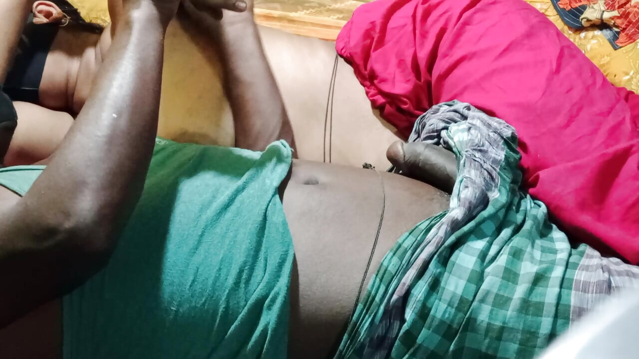 DESI RAGAZZO SCOPATA DURO PER LA SORELLASTRA DI SUO PADRE,