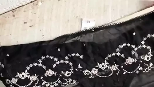 2 çift külot içinde cumming
