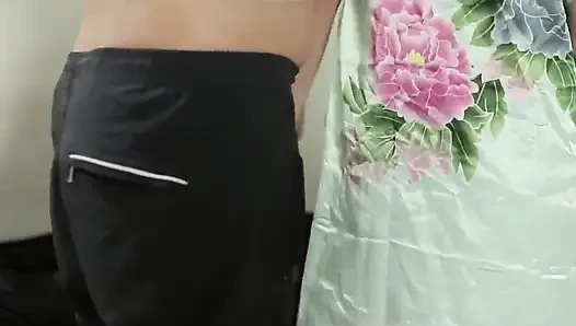 Cewek muslim india berhijab satin dengan lingerie seksi dientot gaya doggy sampai dicrot di dalam