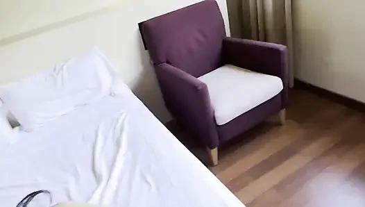 Holy Machiavelli ile iyi bir sakso çekiyor, götüne boşalma ile seks