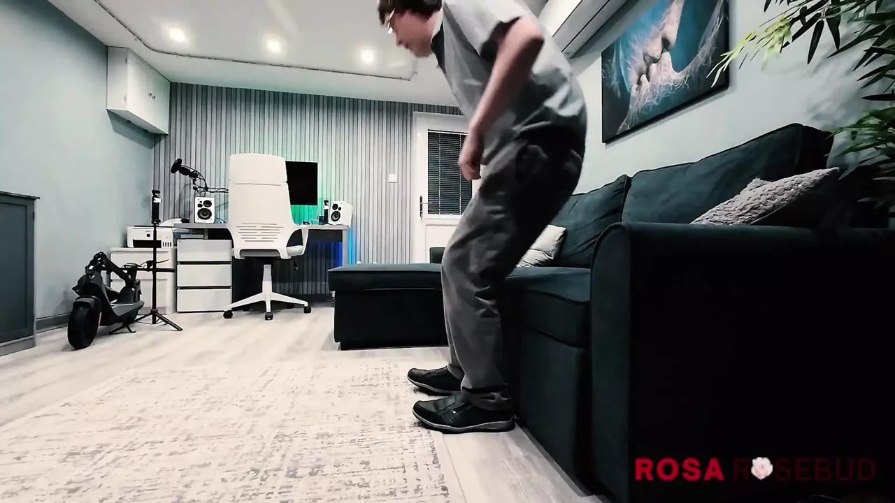 Mesmerized Into Horny Slut Who Has Threesome