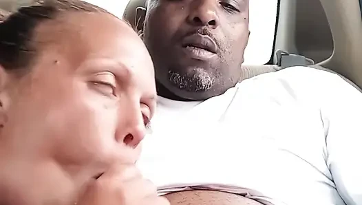 Street hooker blowjob in car. Cum in mounth