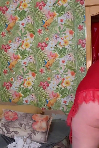 Napraw moją niechlujną szafę i znajdź ogromne wibratory w tym wow