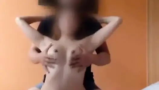 Cowok ini suka banget mainin toketku - hornycouplepinayxxx