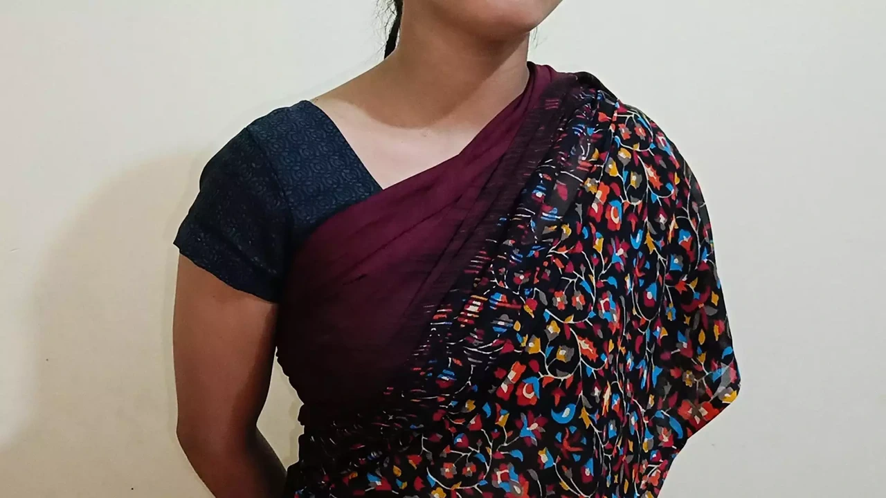 热辣的印度德西村女仆与房东做爱 第2部分 - 清晰的印地语音频