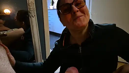 Мастурбирую вместе перед зеркалом