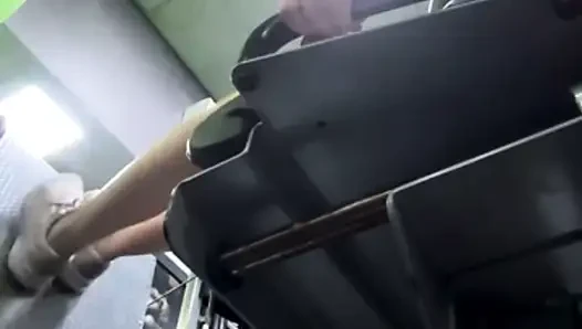 Fingering pussy in the gym jucielussie