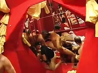 Свингеры в Club Legeres, часть 1