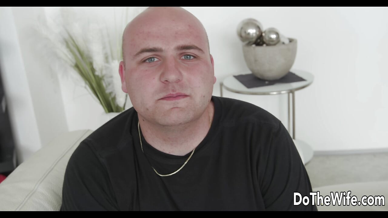 Kamuk patni Francys belle khud ko bare lnd ke sath vyavhar karti hai