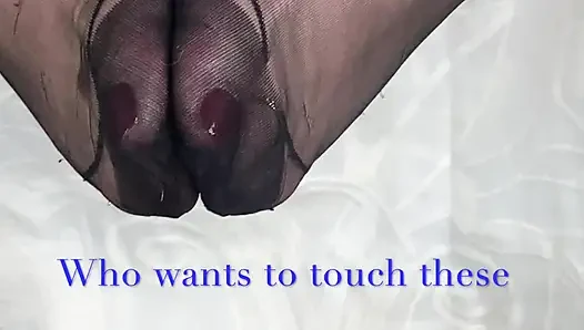 Сексуальная тетя Sandra с новыми трусиками