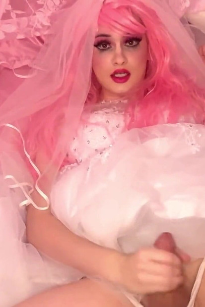 我不能嫁给一个男人, 我是一个男孩!