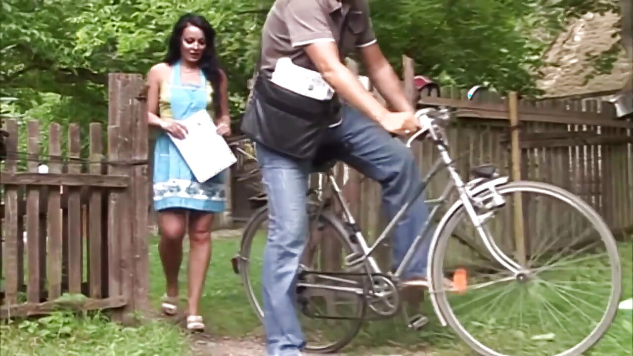 Fucking the mail man on the lawn