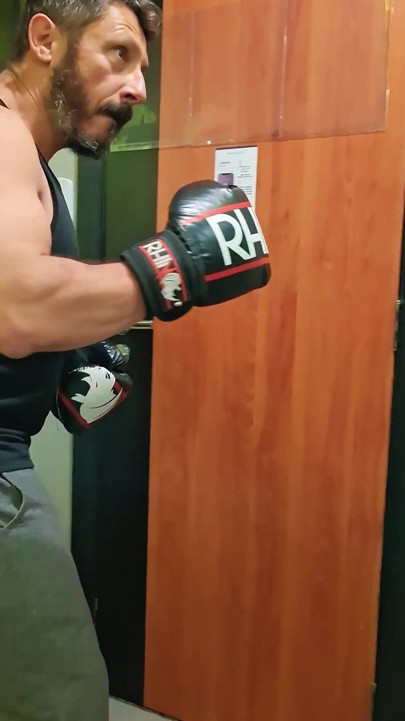 Gouine Wrestler - POV Muscle Worship Training Session