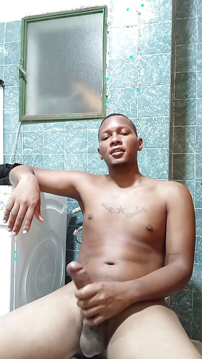 Kamu suka kontol hitam besar♠️ku?