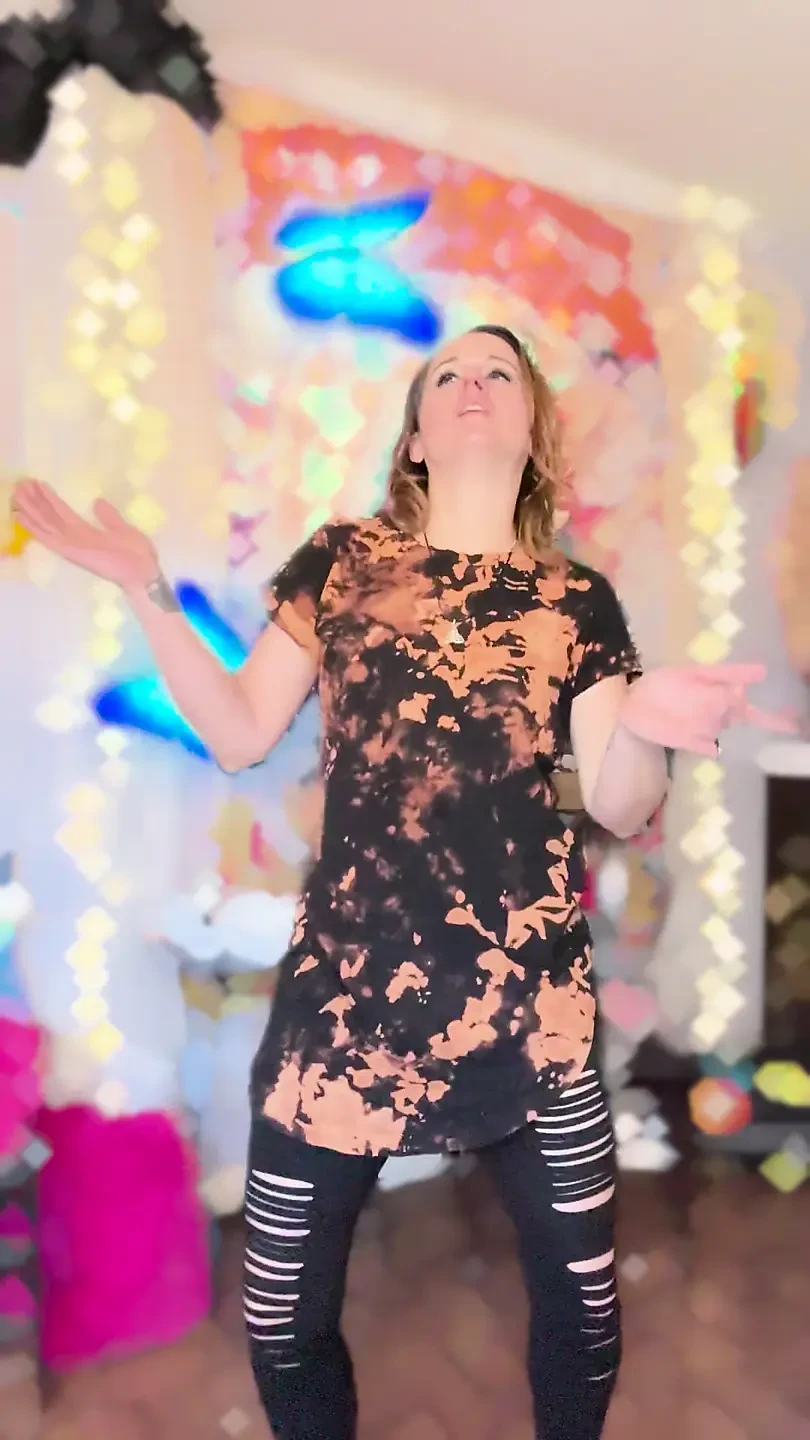 3 Nights Dance Music Video with Artikal Sound System dancing Suzy Wylde