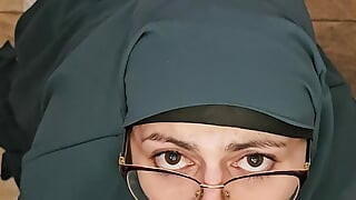 POV Sucking BBC Dildo Mia Niqab
