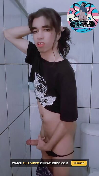 Miss S. Carla Pulls This Slut's Hair Hard