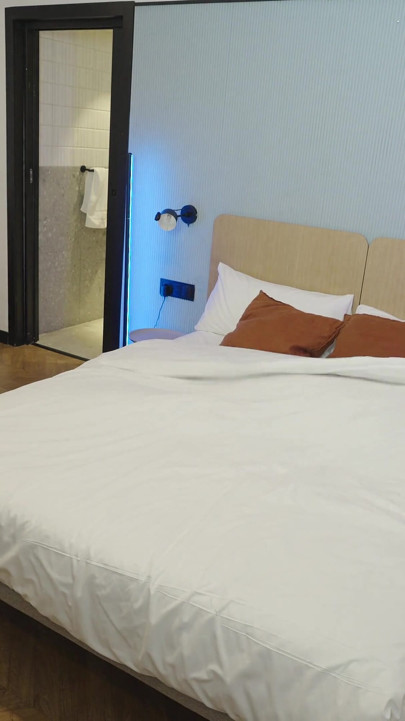 4K Walking Naked Barefoot Full Body Around Tidying up Room